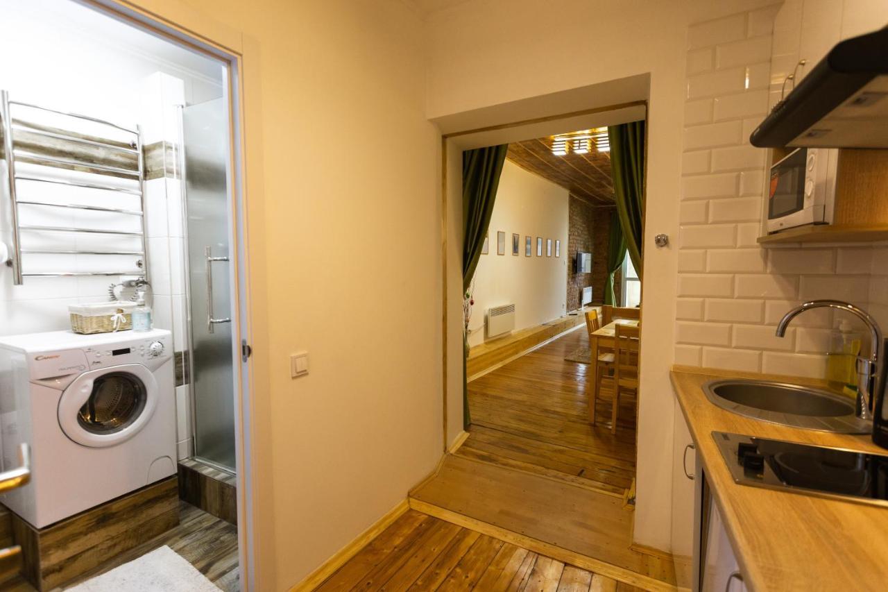 Peaceful Studio On Rynok Square Lviv Buitenkant foto